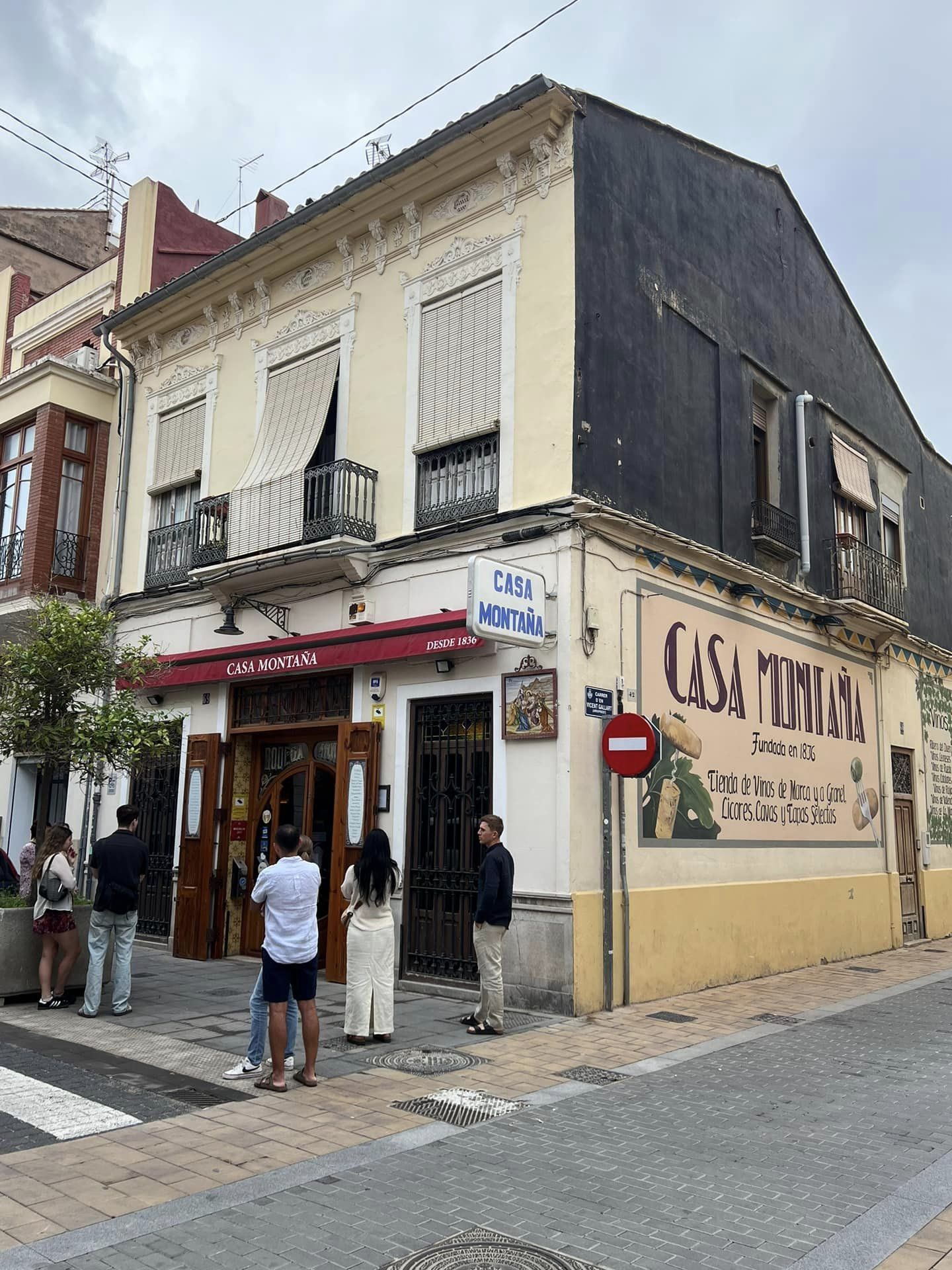 Casa Montaña oudste tapas restaurant in valencia