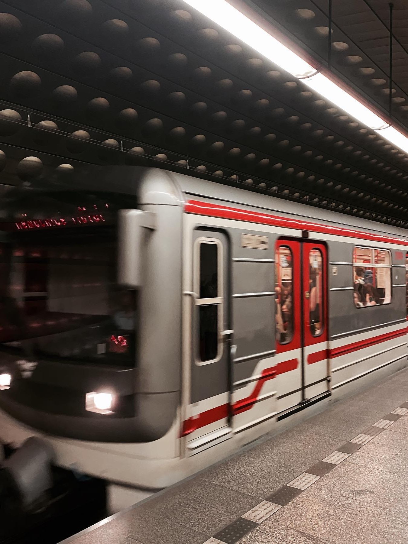 metro praag openbaar vervoer