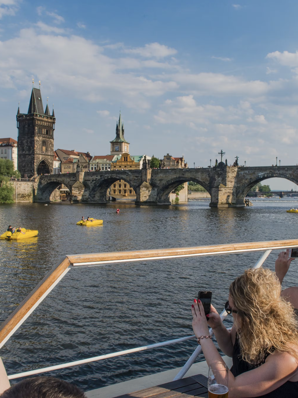 route hop on hop off bus praag