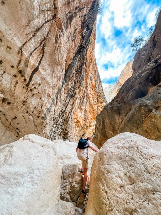 mooiste hikes op Sardinië kloof