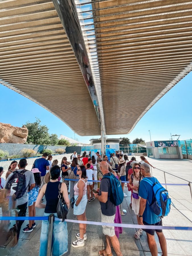 Wachtrij bij het aquarium van Valencia