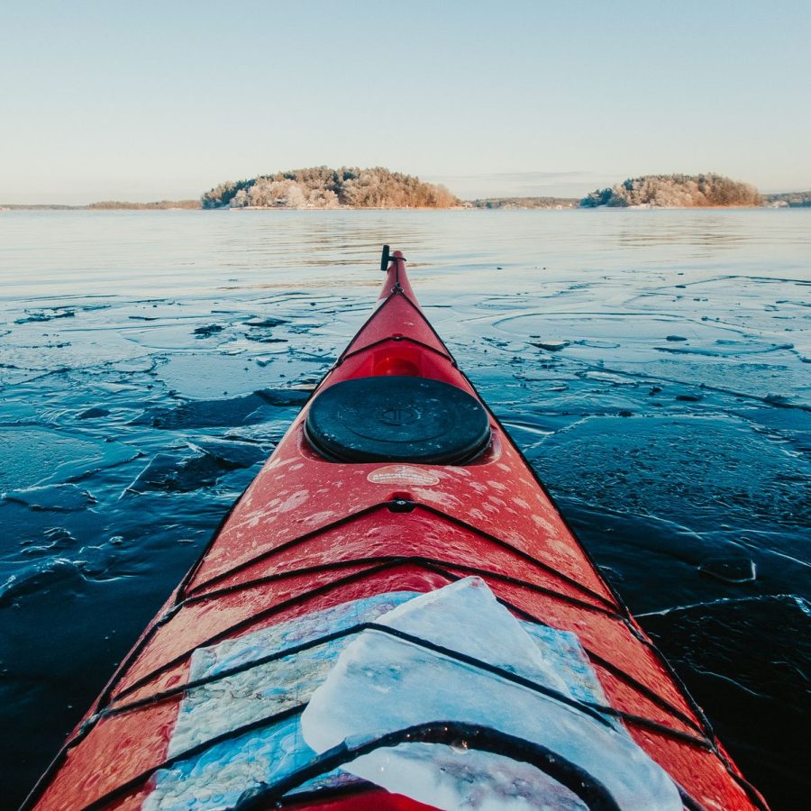 winter kayakken in stockholm tijdens kerst